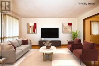 31 Carriagegate Dr in Hamilton, ON - Building Photo - Building Photo
