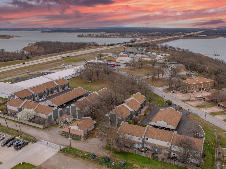 Keystone Townhomes in Mannford, OK - Building Photo