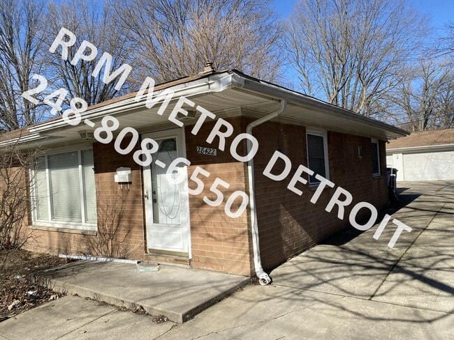 28422 Parkwood St in Inkster, MI - Building Photo - Building Photo