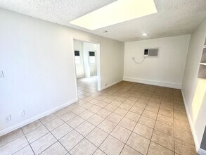 534 W Baughman Ave in Claremont, CA - Building Photo - Building Photo