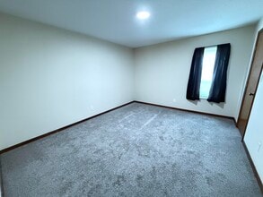 2005 Waterfront Dr N in Columbia, MO - Building Photo - Building Photo