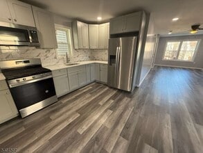 194 N 1st St in Paterson, NJ - Building Photo - Building Photo