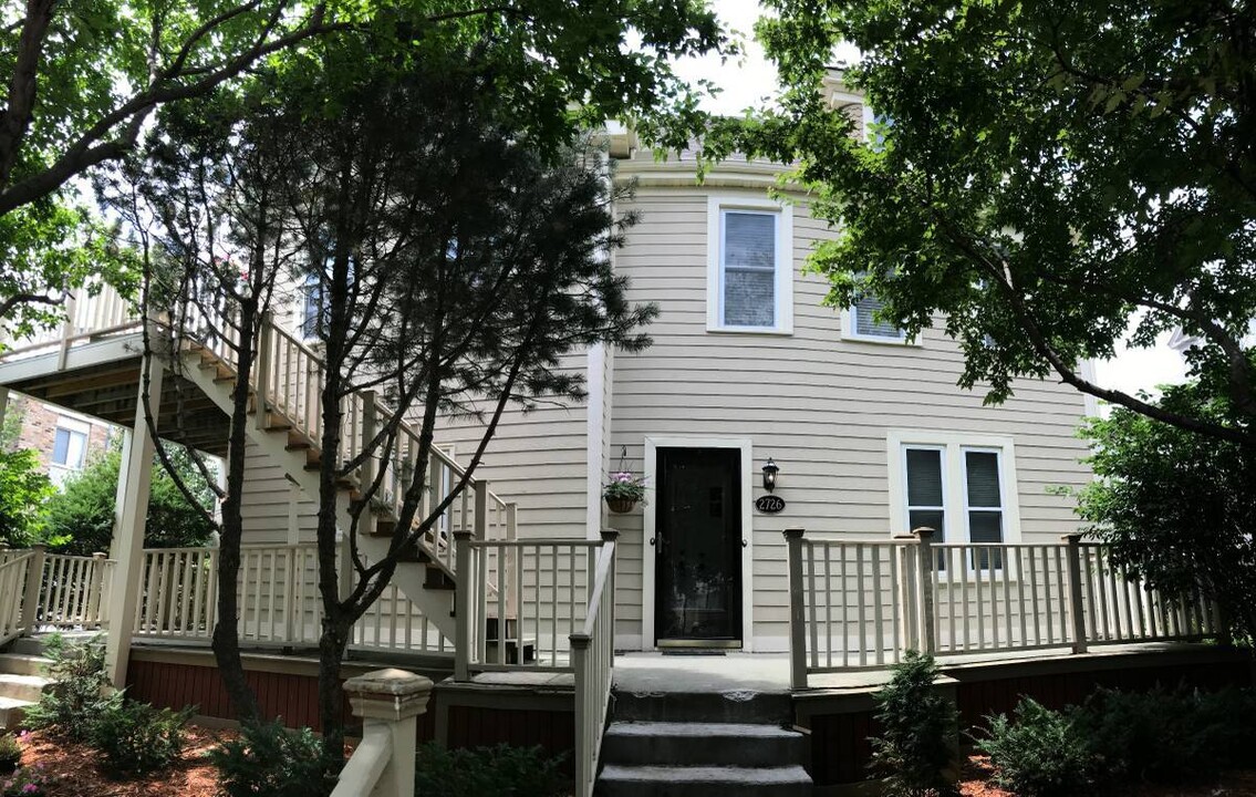 2726 Colfax Ave S in Minneapolis, MN - Building Photo