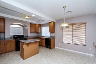 10762 Sheridan Dawn Ct in Henderson, NV - Building Photo - Building Photo