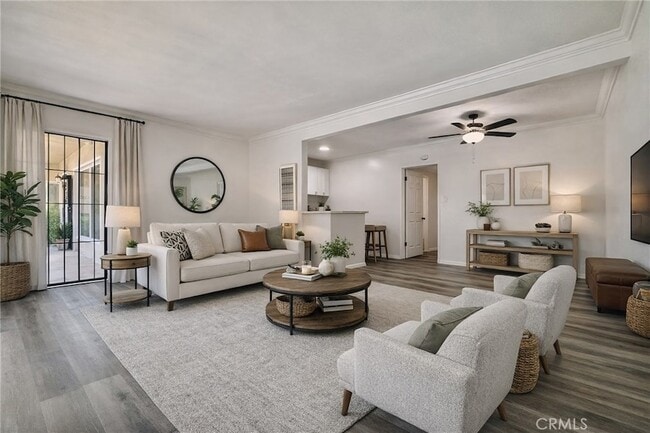 property at 1835 W Crestwood Ln