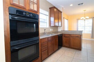 561 Winthrop Dr in Spring Hill, FL - Building Photo - Building Photo