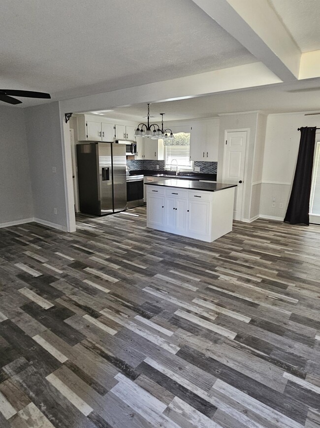 property at 900 Circleview Dr