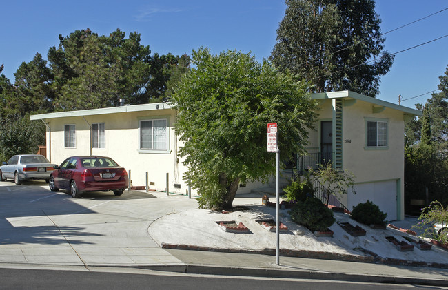 5460-5462 Morrow Dr in San Pablo, CA - Foto de edificio - Building Photo