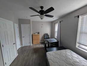 5325 Hadfield St in Philadelphia, PA - Building Photo - Building Photo