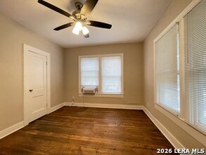 803 W Rosewood Ave in San Antonio, TX - Building Photo - Building Photo