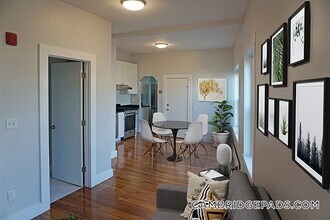 116 Willow St in Cambridge, MA - Building Photo - Building Photo