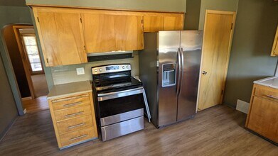 301 E Ermina Ave in Spokane, WA - Building Photo - Building Photo