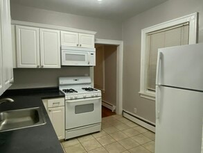 1127 Beaconsfield Ave in Grosse Pointe Park, MI - Building Photo - Building Photo