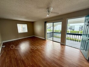 4115 S Semoran Blvd in Orlando, FL - Building Photo - Building Photo
