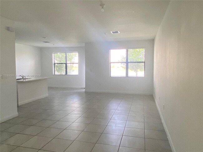 10063 SW 231st Ln in Cutler Bay, FL - Building Photo - Building Photo