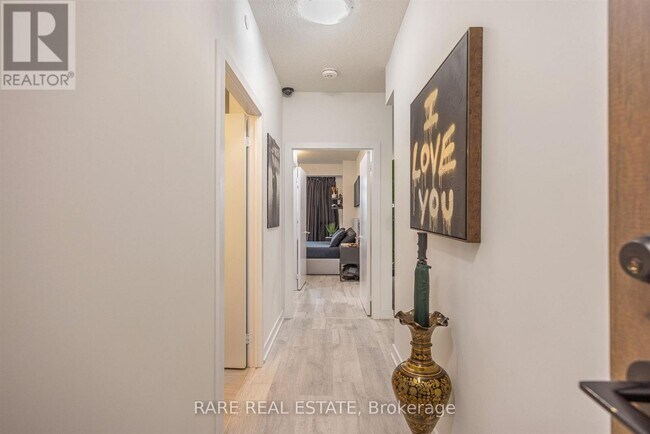 251 Manitoba St in Toronto, ON - Building Photo - Building Photo