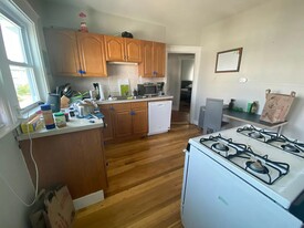 56 Sunset Rd, Unit 1 Apartamentos