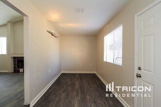 7718 W Hazelwood St in Phoenix, AZ - Building Photo - Building Photo