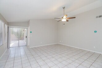 6329 W Puget Ave in Glendale, AZ - Foto de edificio - Building Photo