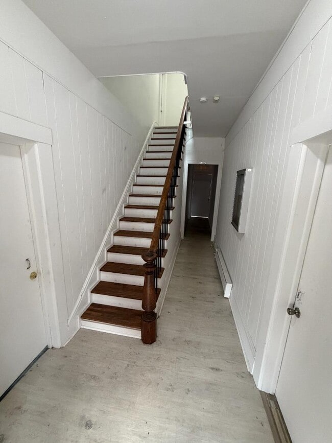 19 Walnut St in Milton, PA - Building Photo - Building Photo