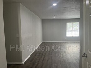 801 W Vicksburg St in Broken Arrow, OK - Building Photo - Building Photo