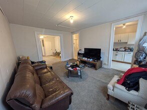 15 W Main St in Platteville, WI - Building Photo - Building Photo