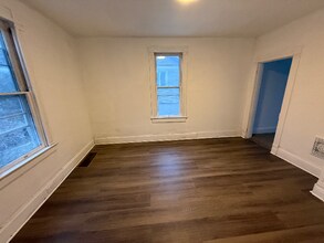 109 College Ave in Mount Pleasant, PA - Building Photo - Building Photo