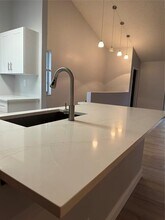 606 Gardens Dr in Pompano Beach, FL - Foto de edificio - Building Photo