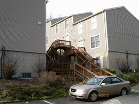 454 Stewart St in Morgantown, WV - Building Photo