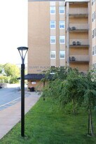 Olivet Place in Halifax, NS - Building Photo
