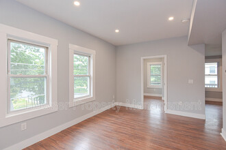 177 Winthrop St-Unit -Apt 3 in Brockton, MA - Building Photo - Building Photo