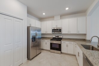 15520 Sunny Day Dr in Bradenton, FL - Building Photo - Building Photo