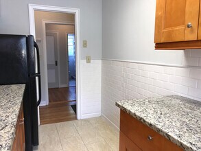 112 Woodside Green in Stamford, CT - Building Photo - Building Photo