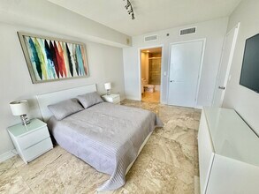 1800 S Ocean Dr, Unit 2602 in Hallandale Beach, FL - Foto de edificio - Building Photo