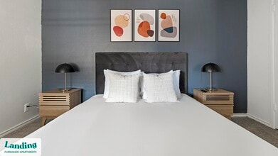 1071 Clayton Ln, Unit M1012 in Austin, TX - Building Photo - Building Photo