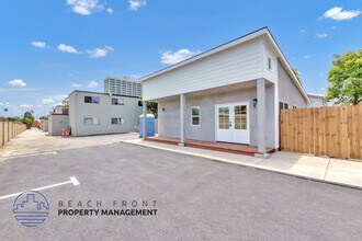 1931 Pomona in Costa Mesa, CA - Foto de edificio - Building Photo