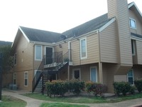 Eden Gardens Apartments in Houston, TX - Building Photo - Building Photo