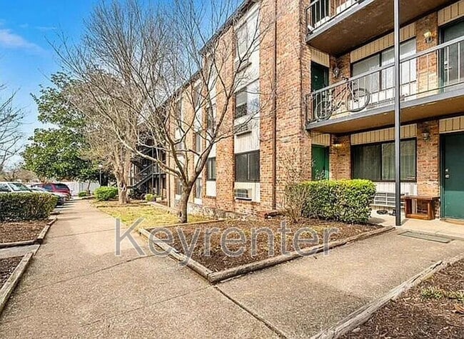 property at 2718 Painter Ave SW