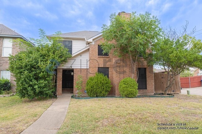 1929 Pinecrest Dr in Carrollton, TX - Building Photo - Building Photo