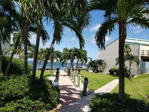 87200 Overseas Hwy in Islamorada, FL - Building Photo - Building Photo