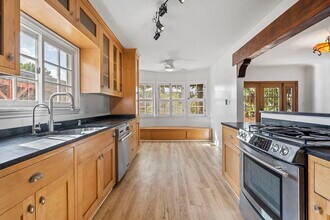 4044 Huron Ave in Culver City, CA - Building Photo - Building Photo