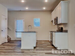 234 W Turner St in Statesville, NC - Foto de edificio - Building Photo