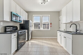 1501 S Wood Ave in Linden, NJ - Building Photo - Building Photo