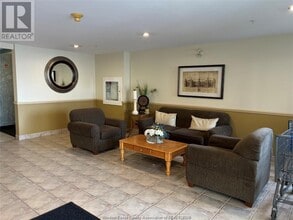 1655 Grand Marais Rd W in Windsor, ON - Building Photo - Building Photo