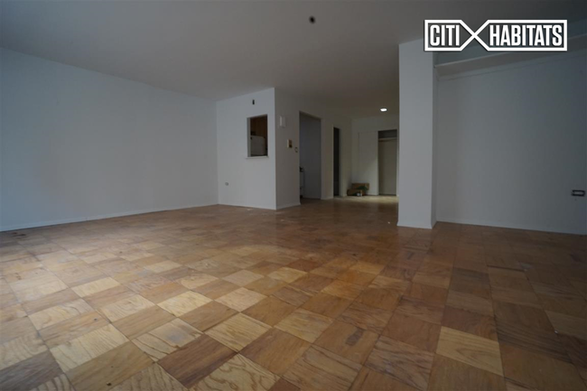 312 E 85th St-Unit -COMM in New York, NY - Building Photo - Building Photo