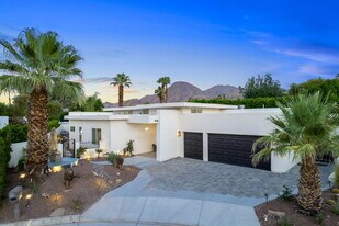 74775 Del Coronado Dr in Palm Desert, CA - Building Photo