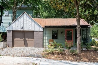 1044 Manigault St SE in Atlanta, GA - Foto de edificio - Building Photo