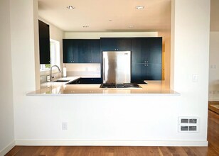 1402 Alki Ave SW in Seattle, WA - Building Photo - Building Photo