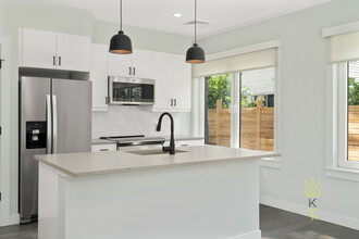 54 Auburn St in Brookline, MA - Building Photo - Building Photo