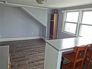 16 Mann Ave in Newport, RI - Building Photo - Building Photo